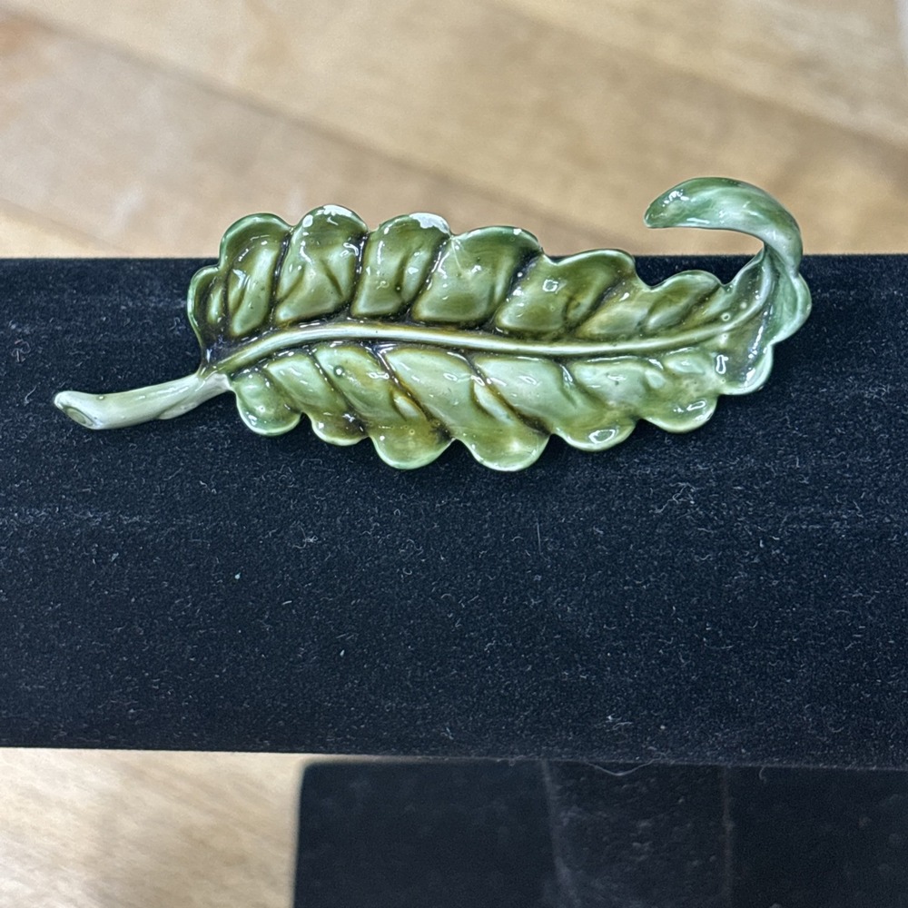 Vintage HAR Green Enamel Leaf Brooch Gold Tone Nature Pin